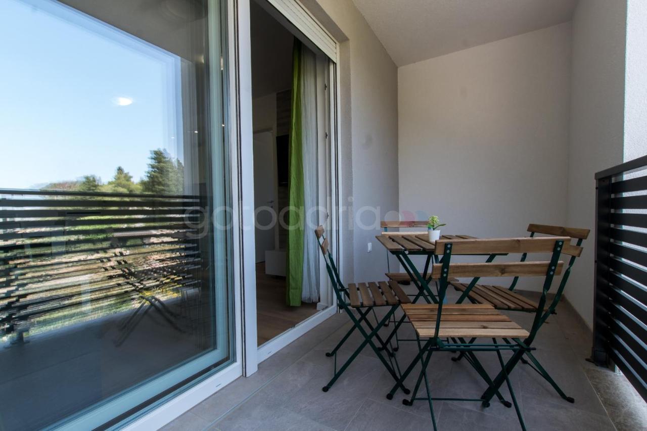 Sea View Apartments Pezze Макарска Экстерьер фото