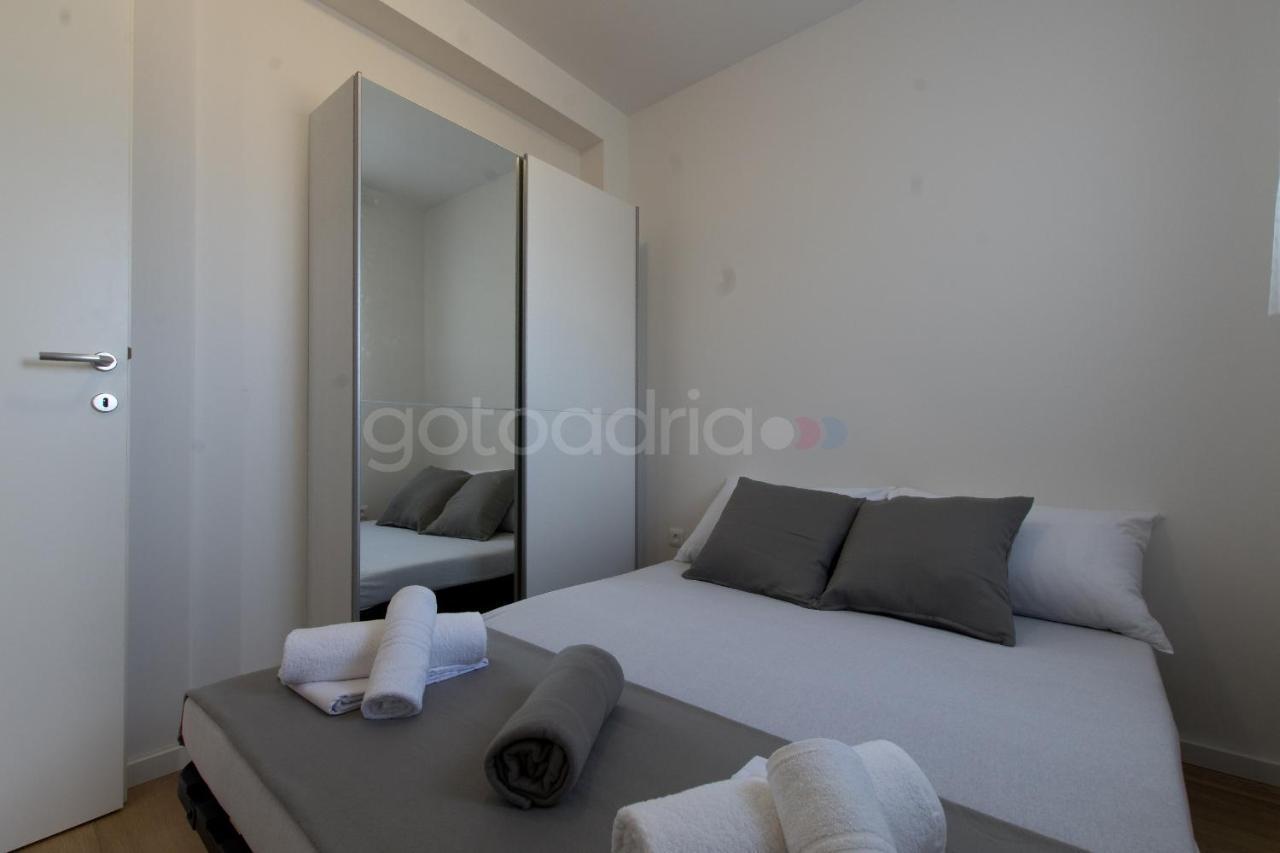 Sea View Apartments Pezze Макарска Экстерьер фото