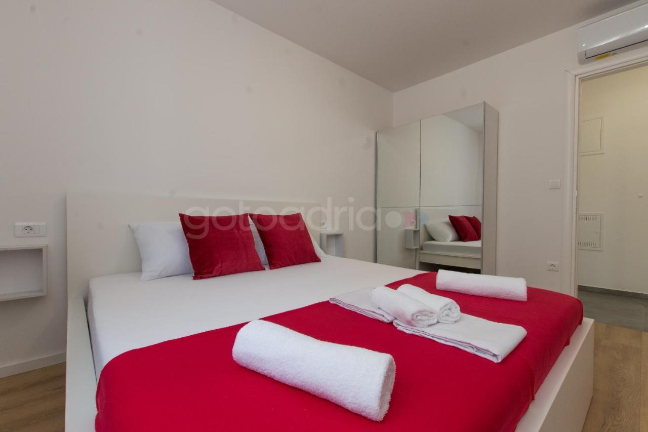 Sea View Apartments Pezze Макарска Экстерьер фото