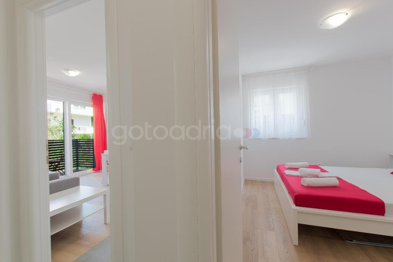 Sea View Apartments Pezze Макарска Экстерьер фото