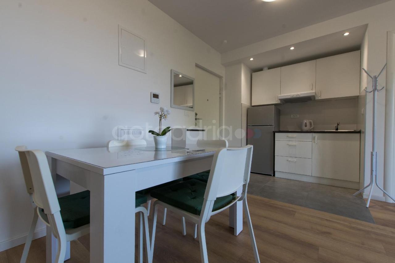 Sea View Apartments Pezze Макарска Экстерьер фото